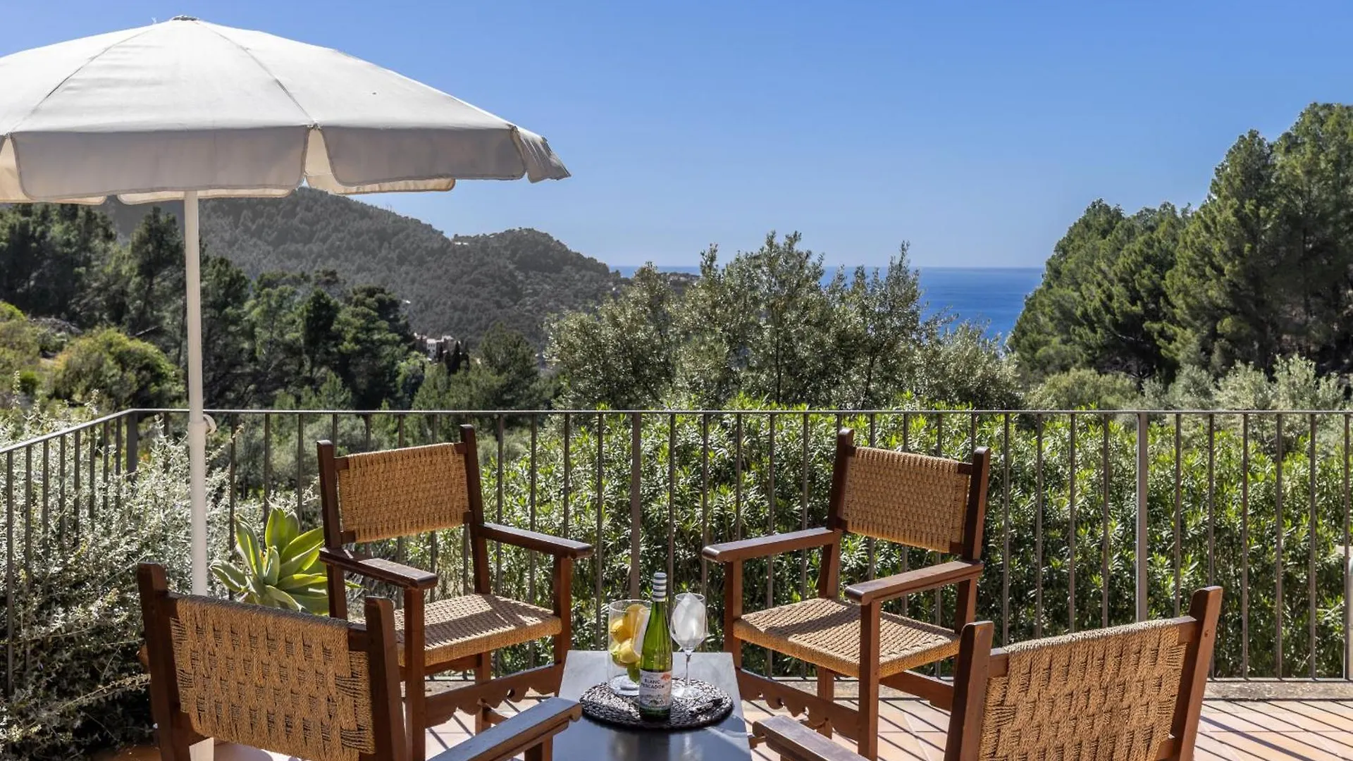 Villa Son Llarg, Estallencs Estellencs  Estellencs (Estellenchs)